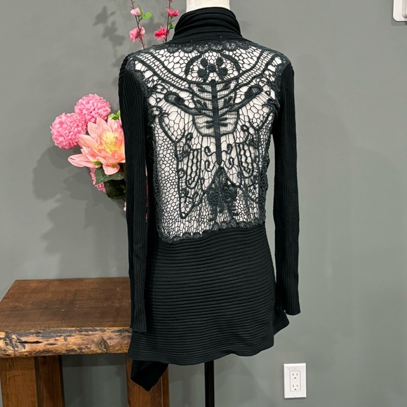 Unique Int’l Cardigan - Picture 3 of 12